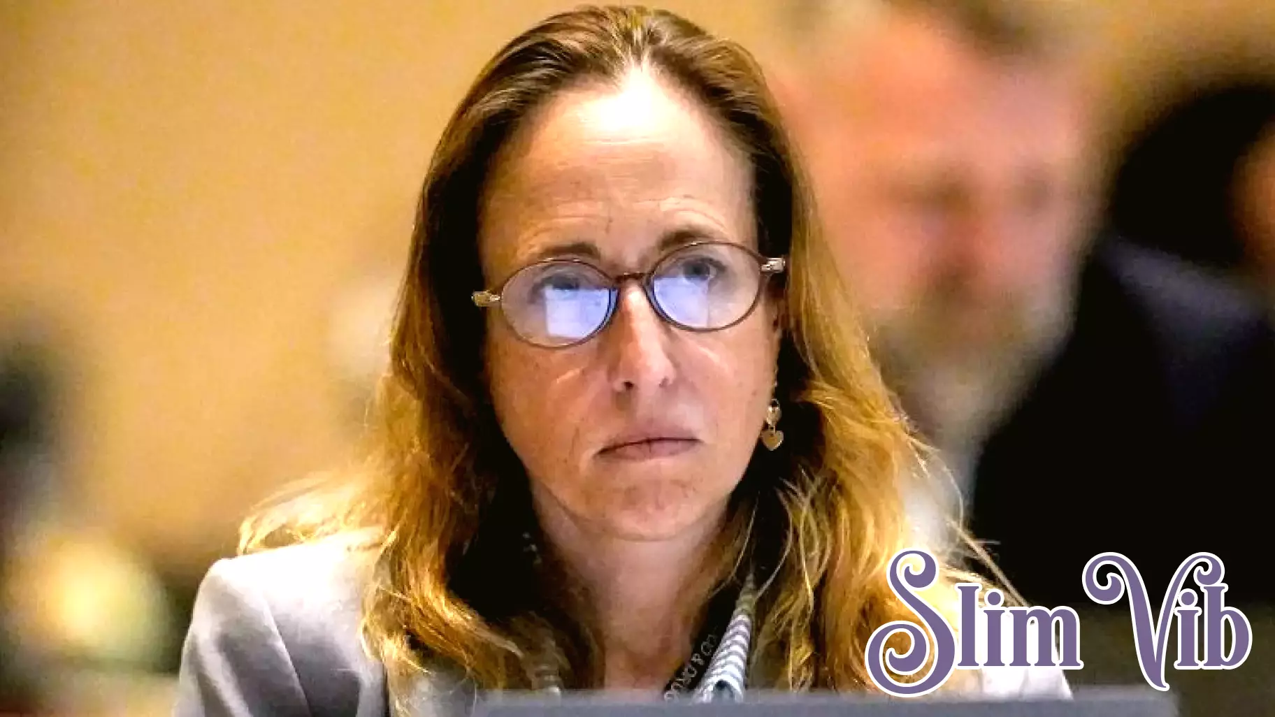 Top FDA drug official is trying to hire a friend who’s seeking a warning about unproven side effects of antidepressants