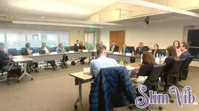 Miller-Meeks Leads Rural Health Transformation Program Roundtable in Washington County